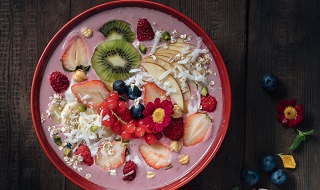 初夏紅粉果昔碗